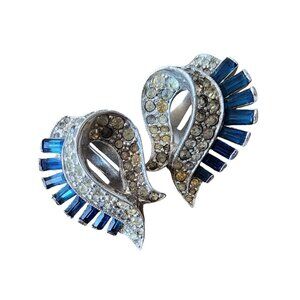 Stunning Jomaz Signed Rhinestone and Rhodium Plated Clip Earrings (A5790)